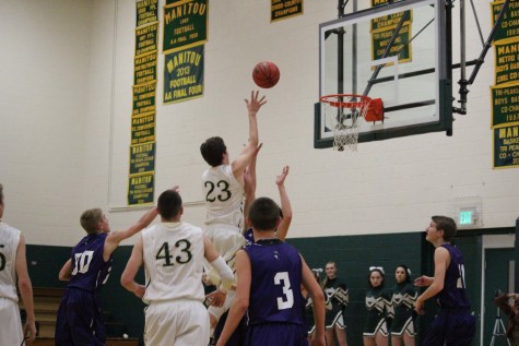 Lucas Rodholm sinks another one in the basket. 