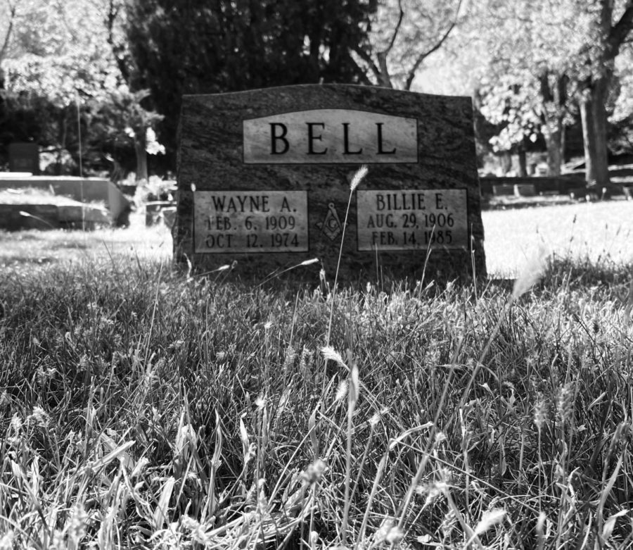 Headstone+of+Wayne+A.+Bell+%281909-1974%29%2C+and+Billie+E.+Bill+%281906-1985%29%2C+at+the+Crystal+Valley+Cemetery+in+Manitou+Springs%2C+CO.++